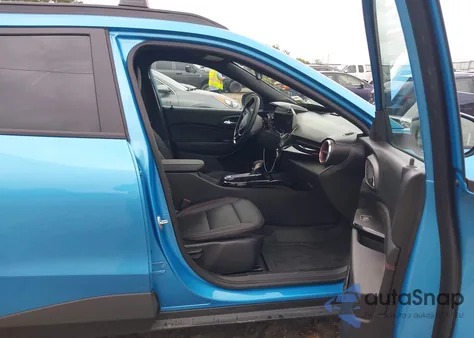 2025 Chevrolet Trax Fwd 2Rs z USA, uszkodzony, nr VIN KL77LJEP4SC186660